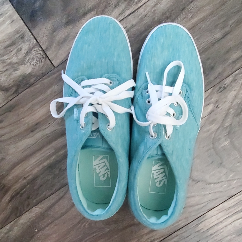 Vans - Picture 2 of 3
